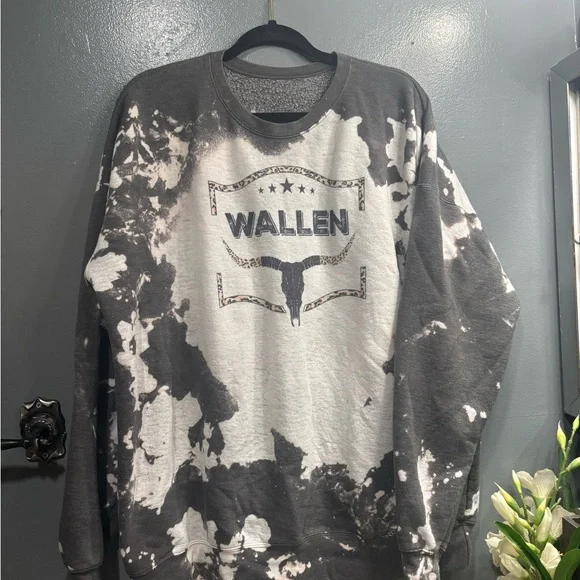 Morgan Wallen Gray & White Tie-Dye Concert Tour Country Graphic Crewneck - Picture 1 of 4